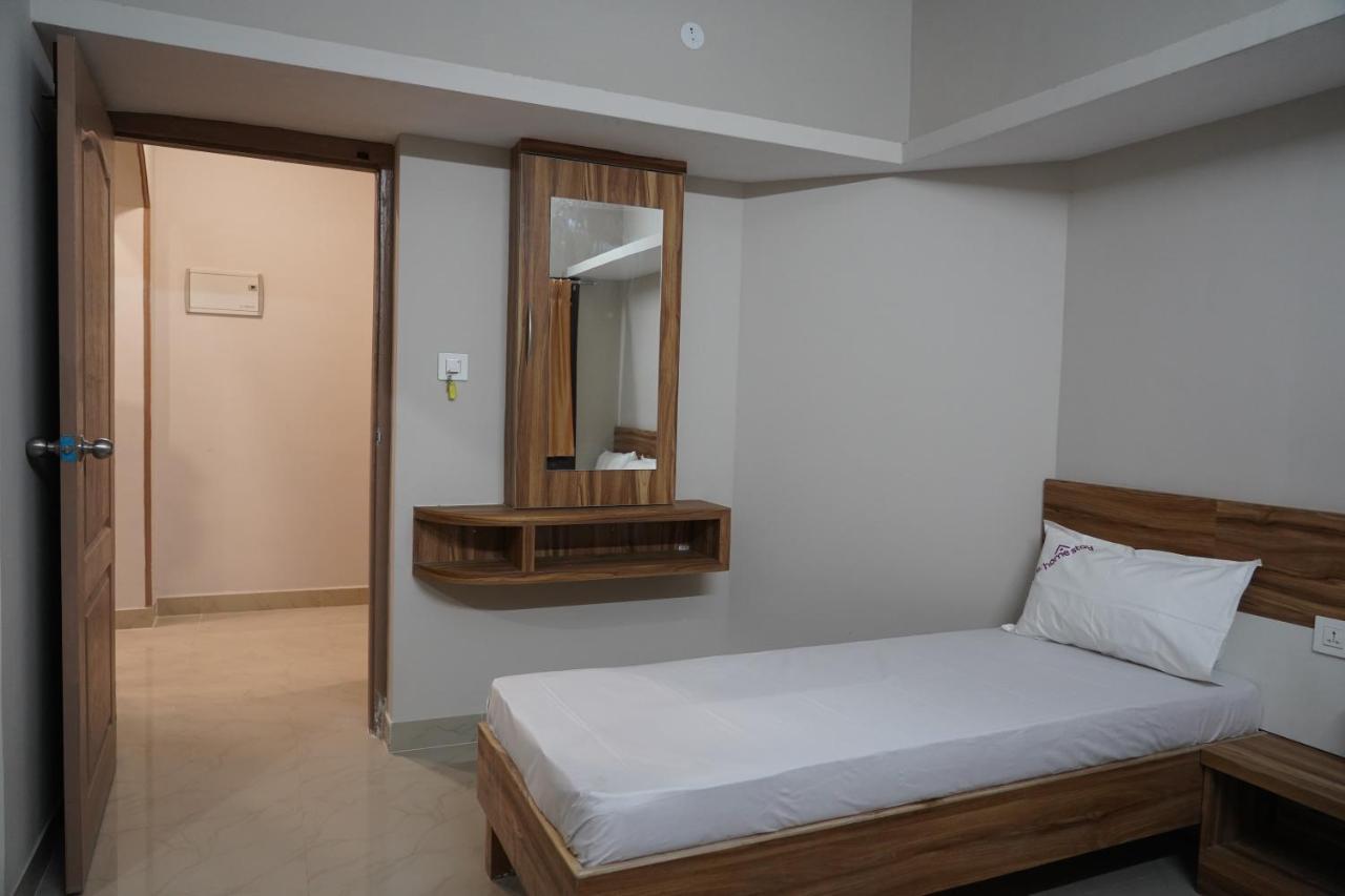 Empark Homestay Бангалор Экстерьер фото